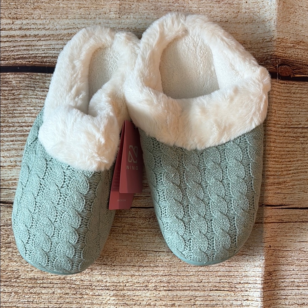 Nina Women's Cozy Slippers - Green and White